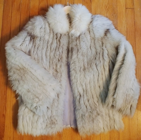 *SOLD* Vintage Fox Fur Coat - Picture 5 of 10